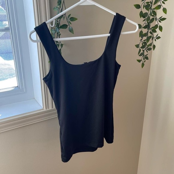 Dynamite Square neck contour top 
Size: XS - Picture 4 of 4